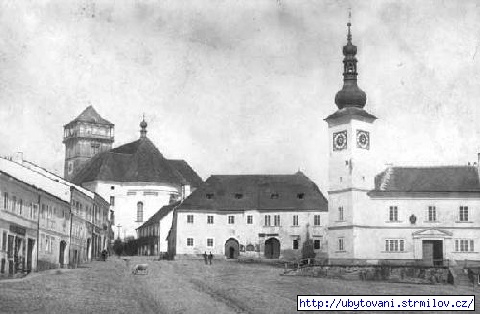 Radnice a kostel sv. Vavřince