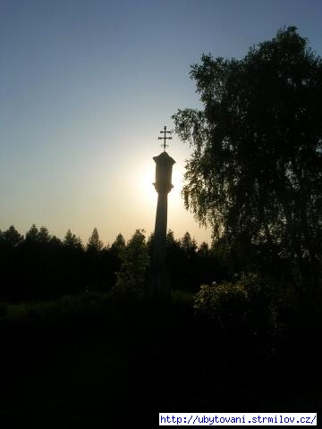 Barokní boží muka u Kunžaku směrem na Terezín
