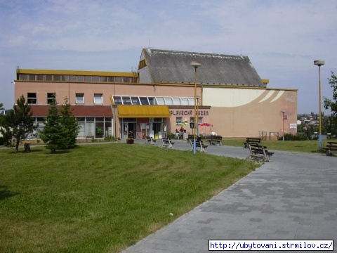 Plavecký bazén