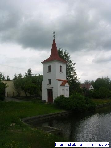 Kaplička v Mostech