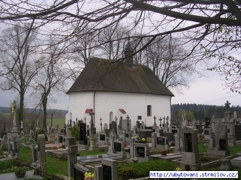 Románský kostel sv. Ondřeje na strmilovském hřbitově